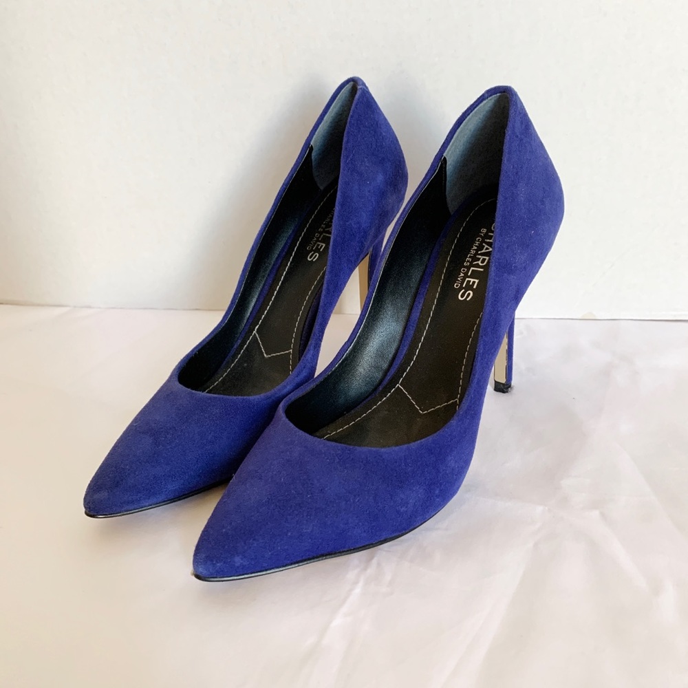 Charles David cobalt blue pump